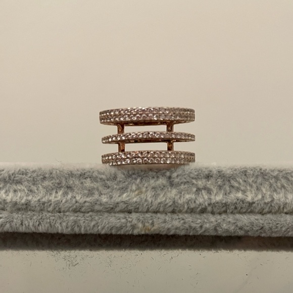 Ring - Picture 3 of 6